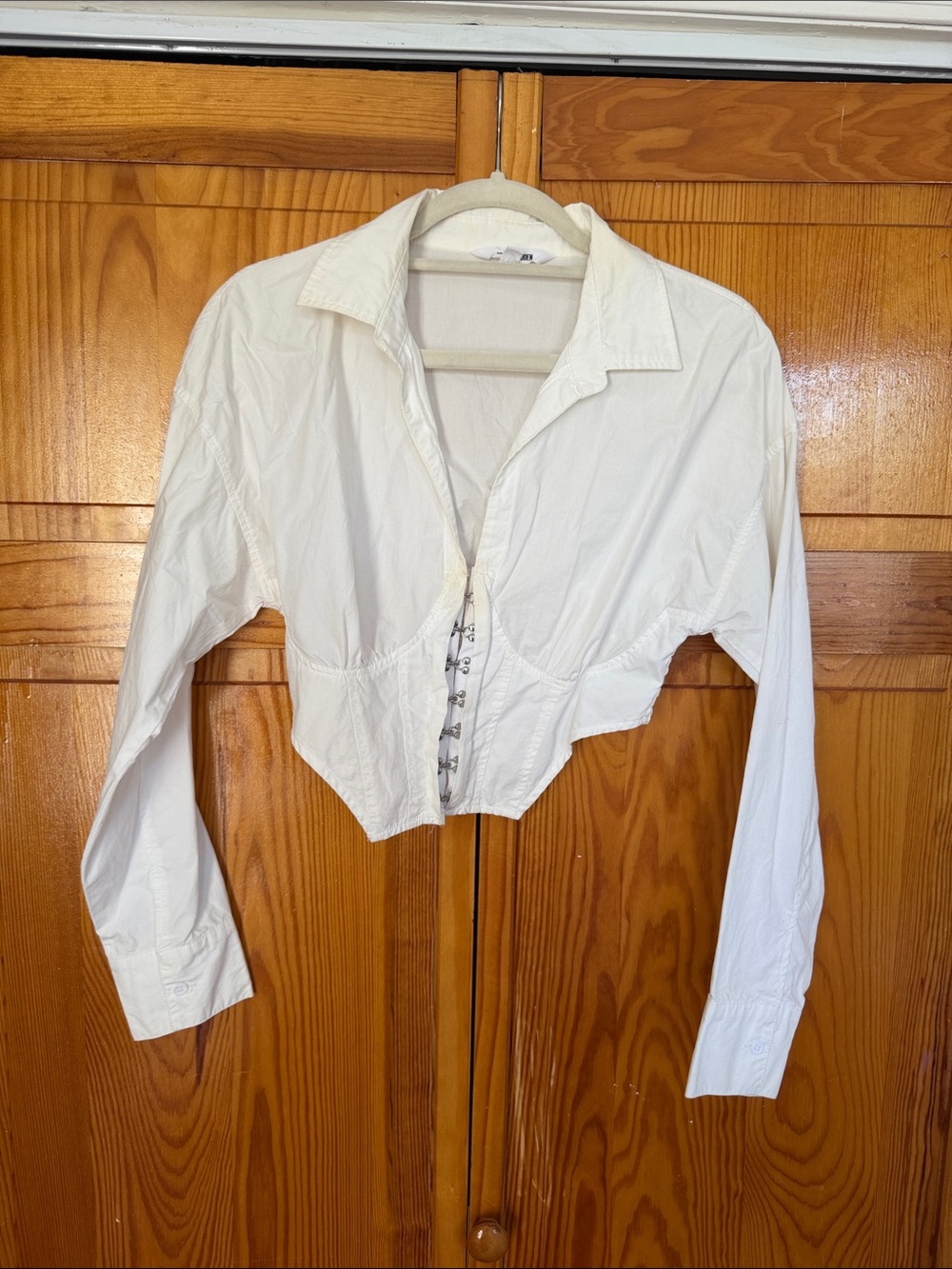 Steve Madden White Cropped Button-Front Long Sleeve Shirt